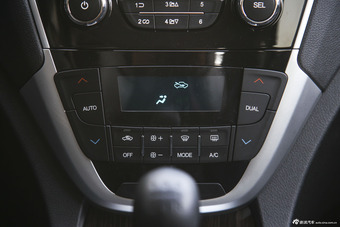 2015款传祺GS5 Super 2.0L手动两驱舒适版