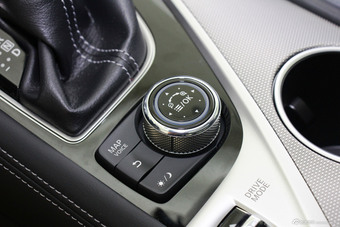 2014款英菲尼迪Q50 3.7自动豪华型到店实拍