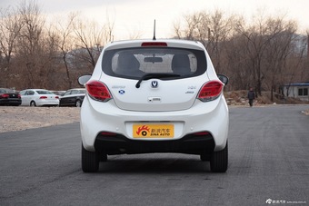 2014款奔奔1.4L手动天窗版