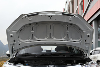 2015款中华V3 1.5L自动智能型