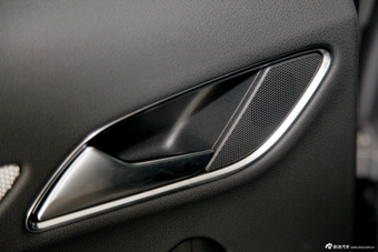 2013款奥迪Q3 40TFSI quattro四驱豪华型