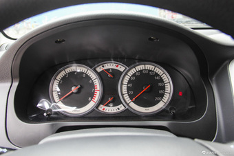 2015款利亚纳A6 1.4L手动两厢畅想型