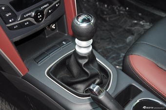 2015款比亚迪G5 1.5TI手动尊贵型