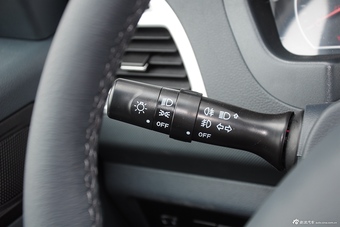 2014款拓陆者E5 2.8T精英版4JB1