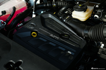 2015款比亚迪S7升级版2.0T自动旗舰型