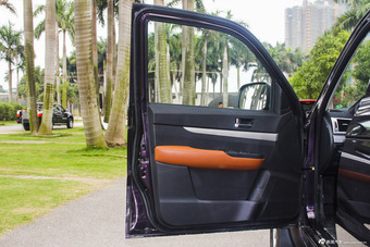 2016款中兴威虎TUV 2.5T手动澳洲版柴油两驱豪华型