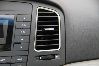 2015款荣威350 1.5L手动豪华天窗版