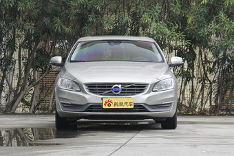2016款沃尔沃S60L 1.5T自动 T3智行版