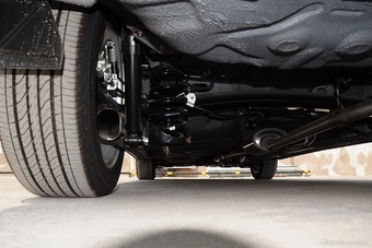 2015款比亚迪M6 2.4L自动豪华型