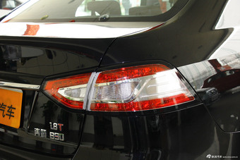 2014款奔腾B90 1.8T自动豪华型到店实拍