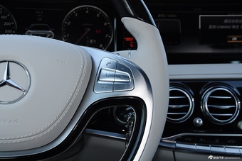 2015款迈巴赫S级S400 4MATIC