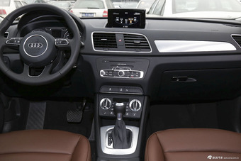 2015款奥迪Q3 35TFSI舒适型