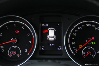 2015款尚酷2.0T自动豪华版