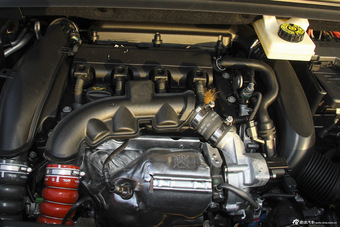2015款DS 5 1.6T自动雅致版THP160
