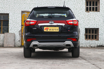 2015款比亚迪S7升级版1.5T手动尊贵型