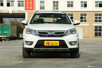 2015款比亚迪S7升级版2.0T自动旗舰型