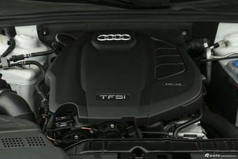 2015款奥迪A4L 45TFSIquattro个性运动型