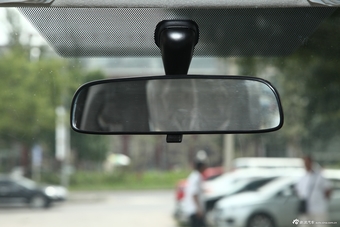 2013款金杯新海狮2.2L豪华型V22