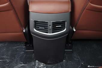 2015款比亚迪S7 1.5T手动尊贵版