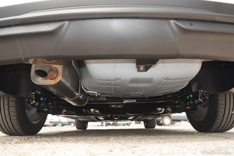 2015款雪铁龙C4L 1.8L自动尊贵型