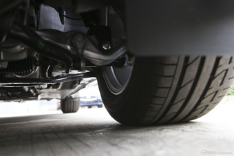 2015款英菲尼迪Q50L 2.0T自动舒适版