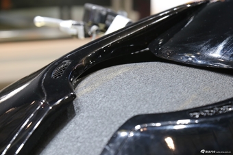 2014款极光电动摩托车