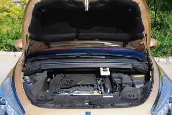 2015款DS 5 1.8T自动尊享版THP200