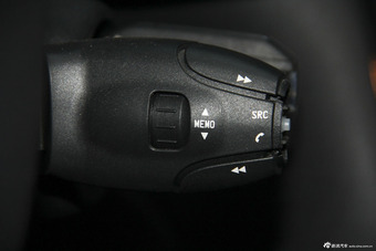 2015款标致3008 1.6自动THP罗兰·加洛斯版