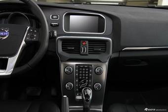 2015款沃尔沃V40到店实拍