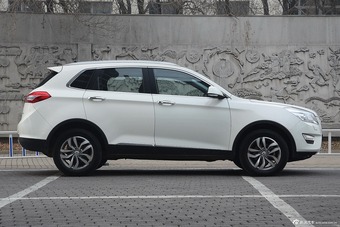 2015款绅宝X65 2.0T自动豪华型