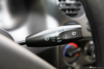 2012款乐驰1.0P-TEC手动活力型