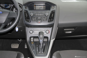 2015款福克斯两厢1.6L自动舒适型