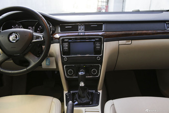 2013款斯柯达速派1.8T手自一体名仕版