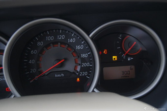 2012款轩逸 1.6L手动经典EX舒适版