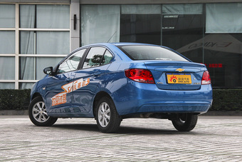 2015款赛欧3 1.5L手动幸福版（天窗）