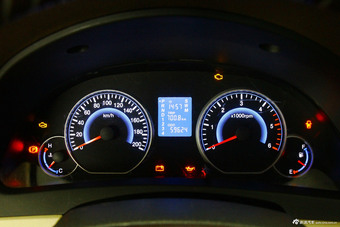 2011款华泰B11 1.8T汽油自动尊贵版到店实拍