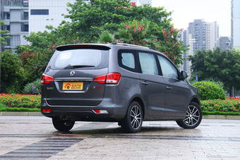 2016款风行S5001.6L自动尊贵型