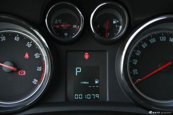 2015款昂科拉1.4T自动两驱都市领先型