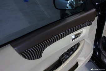 2011款华泰B11 1.8T汽油自动尊贵版到店实拍