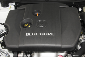 2015款悦翔V7 1.6L 自动乐趣型