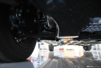 2013款爱唯欧三厢1.4SL自动时尚天窗版