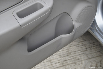 2014款启辰R30 1.2L手动优享版