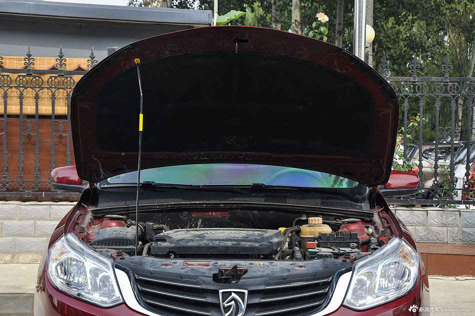 2013款宝骏630 1.5L手动精英型