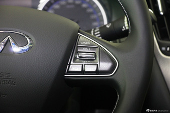 2014款英菲尼迪Q50 3.7自动豪华型到店实拍