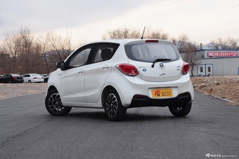 2014款奔奔1.4L手动天窗版