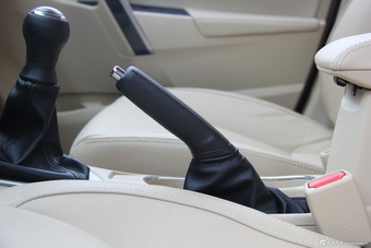 2014款卡罗拉1.6L手动GL-i真皮版