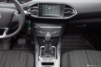 2015款东风标致308S 1.6T自动劲驰版