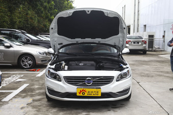 2015款沃尔沃V60 2.0T自动 T5智雅版