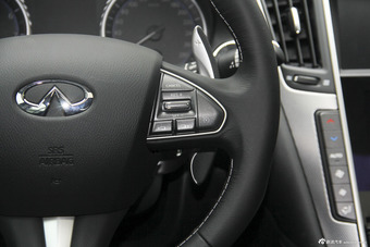 2015款英菲尼迪Q50L 2.0T自动运动版