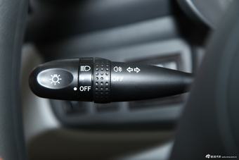 2013款奥拓1.0L手动实用型